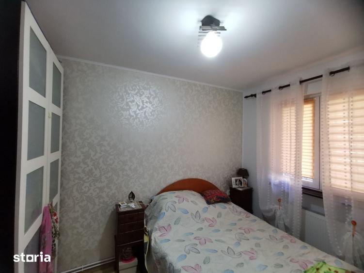 Apartament cu 3 camere semidecomandat în Tudorul Vechi