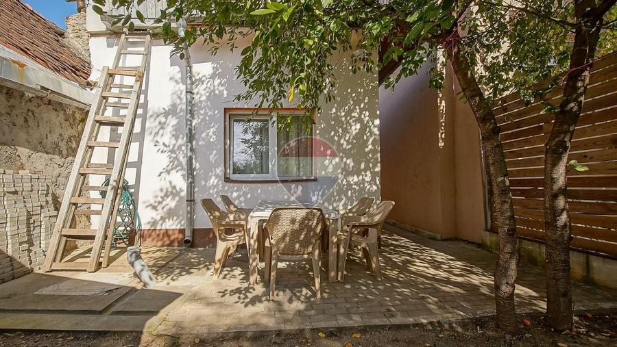 Casă individuală cu 4 camere cu Teren 269 Mp în Brașovul Vechi