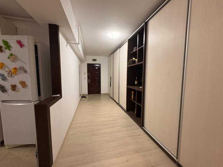 Apartament cu 2 camere în Splaiul Unirii