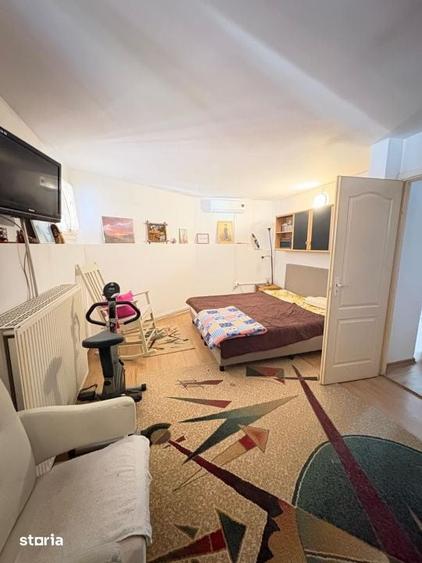 Casă cu 5 camere cu Teren 1600 Mp în Săcălășeni