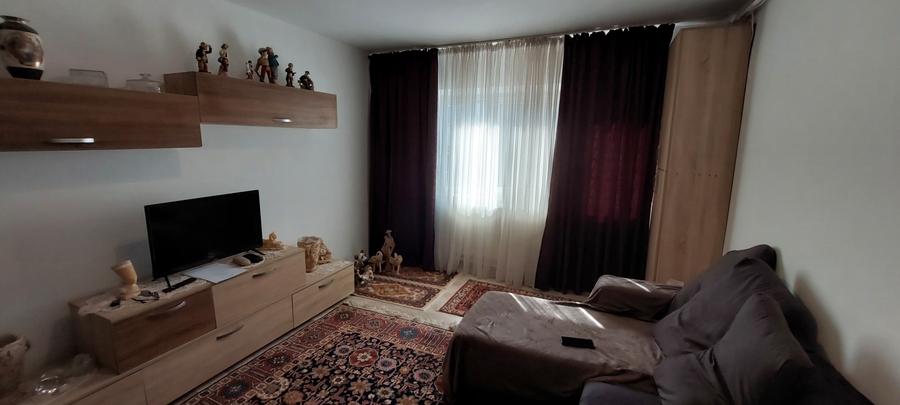 2 camere decomandat -Etaj 3 -Centrala -Renovat - 1