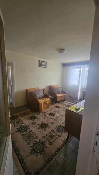 Apartament cu 2 camere semidecomandat în Micro 6