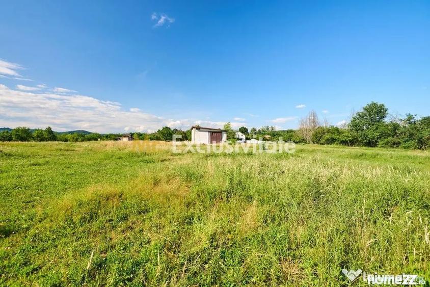 Casă cu 1 camere cu Teren 1100 Mp în Budeasa