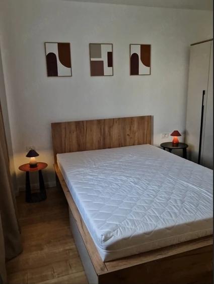 Apartament cu 3 camere decomandat în Faleza Nord