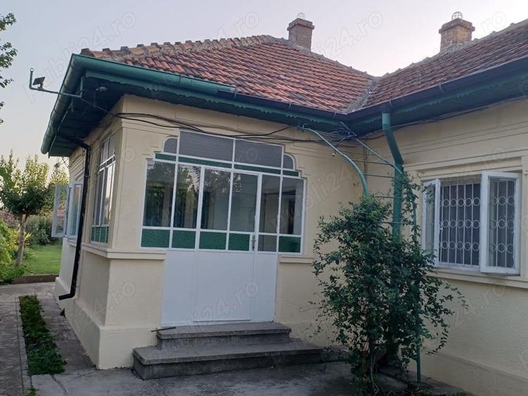Casă cu 3 camere cu Teren 500 Mp în Km 5
