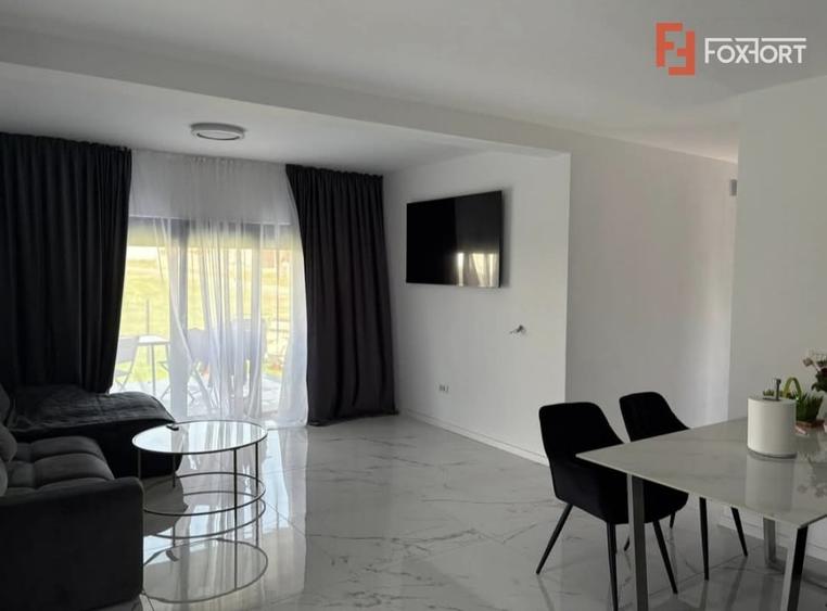 Duplex cu 4 camere cu Canalizare în Giarmata