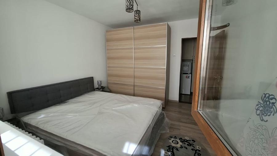 Apartament cu 2 camere semidecomandat, mobilat în Tătărași