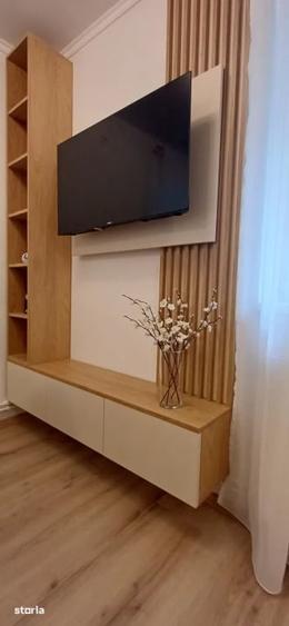 Apartament cu 2 camere semidecomandat, mobilat în Băneasa