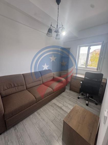 Apartament cu 2 camere decomandat în 1 Mai