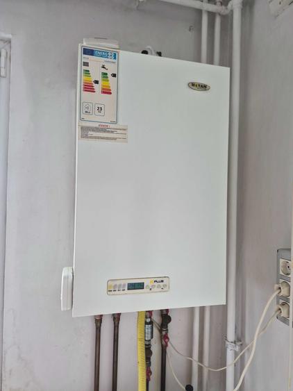 Apartament cu 3 camere decomandat în Fortuna