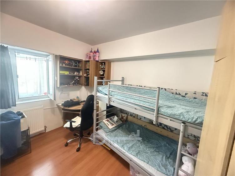 2 CAM GALATA BULEVARD, ET 1, DECOMANDAT,  2 BALCOANE - 26
