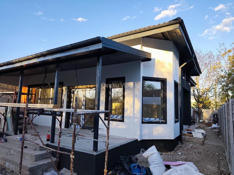 FARA COMISIOANE in Gulia vatra Satului la drum asfaltat casa 4 camere 2 bai P+M