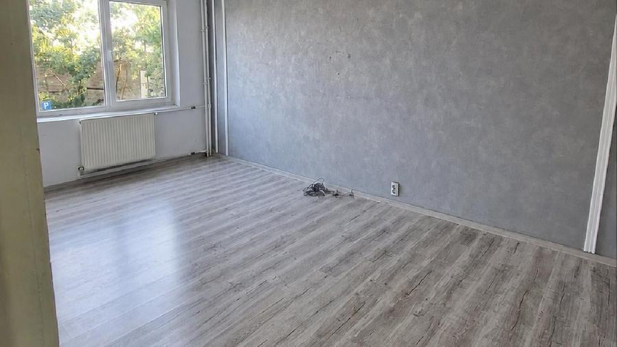 Apartament cu 3 camere decomandat în Rahova