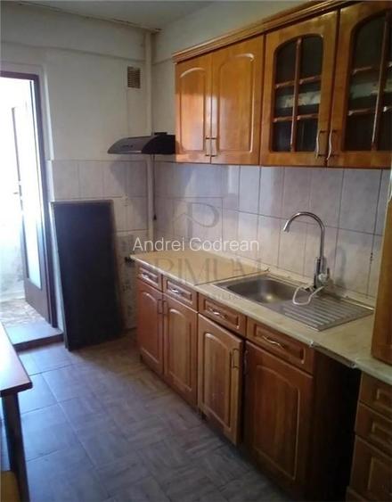 Dragalina - 2 Camere - Etaj intermediar cu lift - Balcon mare Dragalina - 2 Camere - Etaj intermediar cu lift - Balcon mare