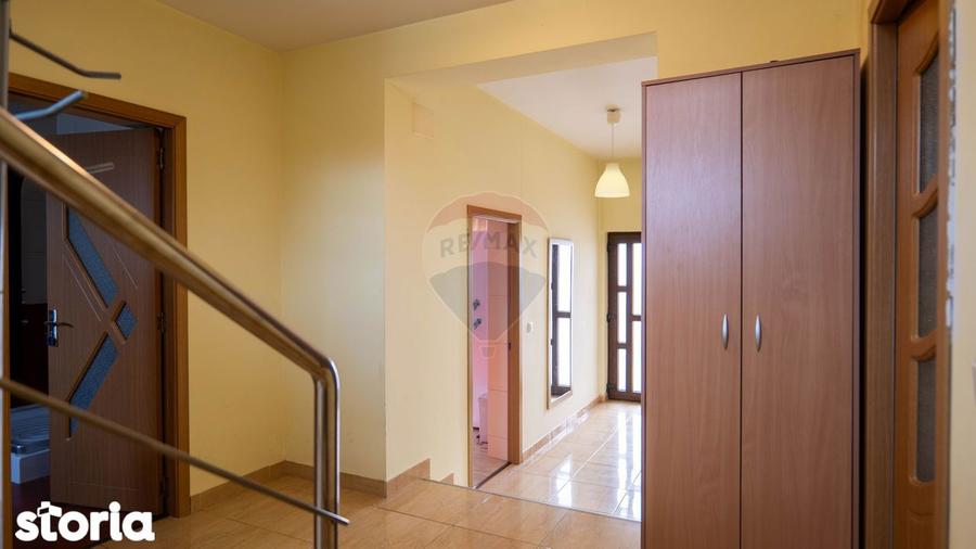 Casa / Vila cu 5 camere de vanzare - 14