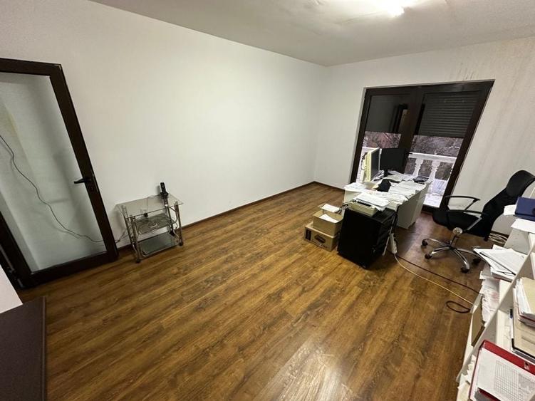 Cladire pretabila spațiu birouri/ clinica - 11