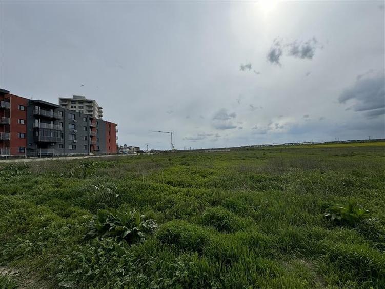 Teren Construcții intravilan de 2500 mp, în Boreal