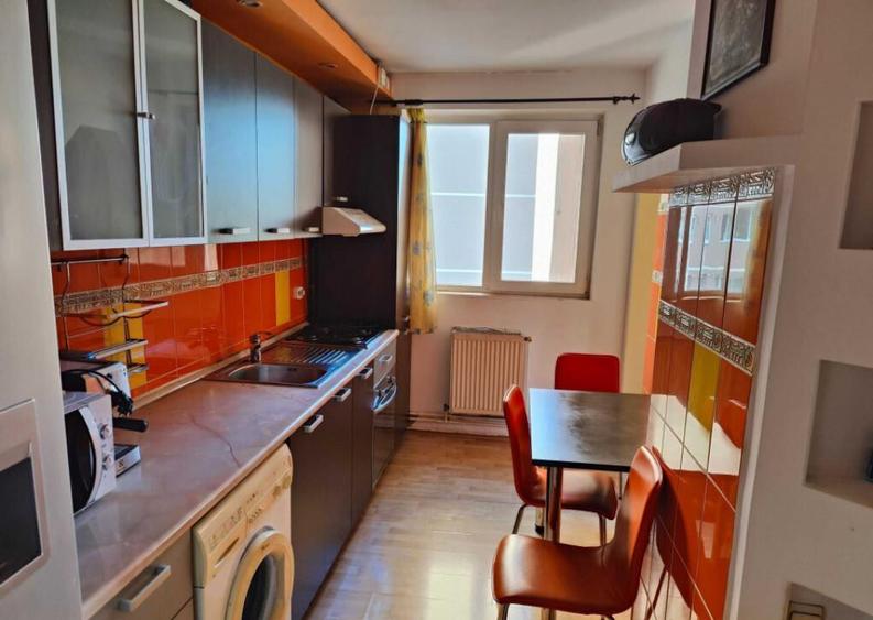 Apartament de inchiriat 3 camere -Astra - 1