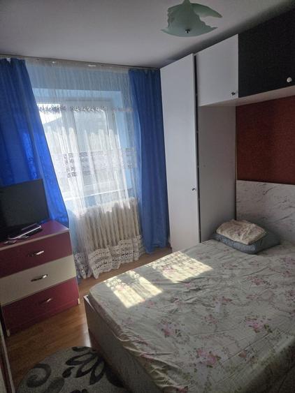 Inchiriez apartament 2 camere - 3