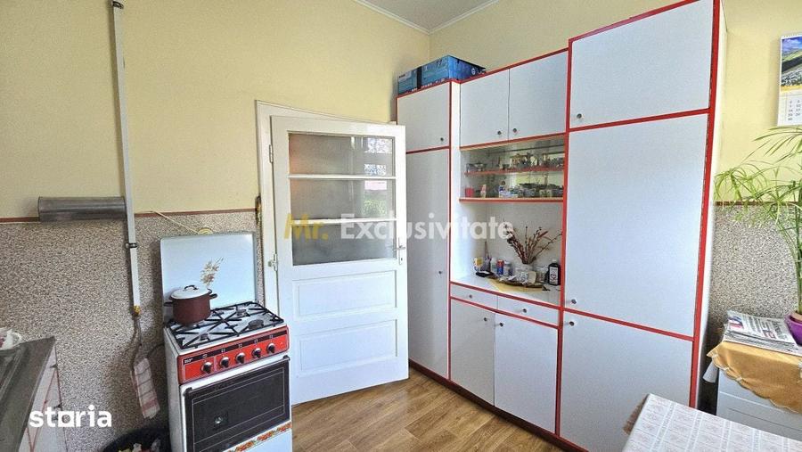Casă cu 3 camere decomandat cu Teren 970 Mp în Central