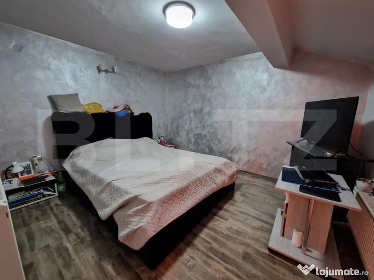 Casă cu 8 camere cu Teren 387 Mp în Central