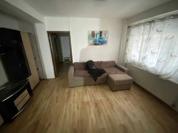 Se vinde apartament 2 camere, loc de parcare inclus, 7 min de metrou - 1