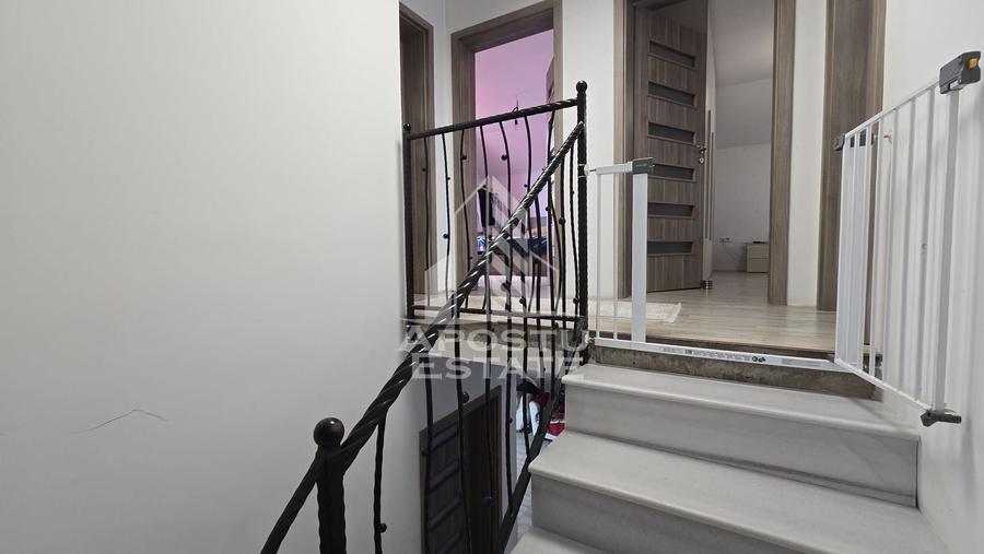 Casa individuala de vanzare, 4 camere, Sanmihaiu Roman, comision 0 - 7