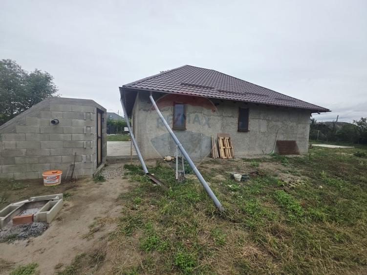 Casă cu livadă și teren generos – Girov - 34