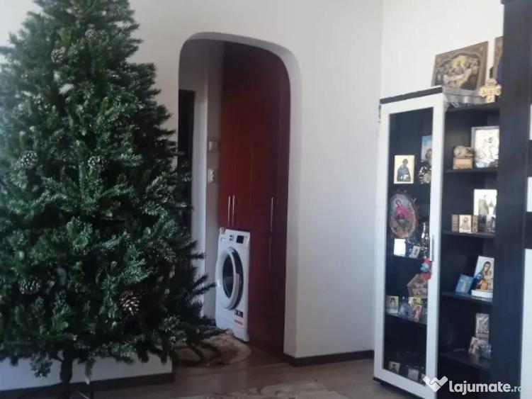 Apartament Cu 2 Camere Semidecomandate Zona Ultracentral - 1