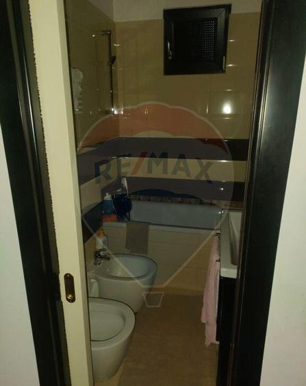 Apartament cu 3 camere de vanzare in zona Central - 5