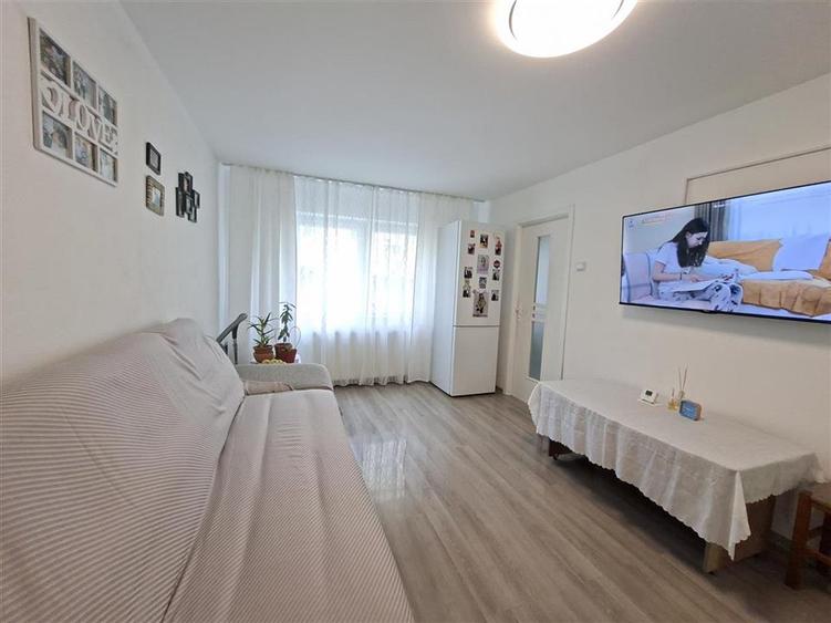 Garsoniera moderna cu pivnita zona Lazaret - 7