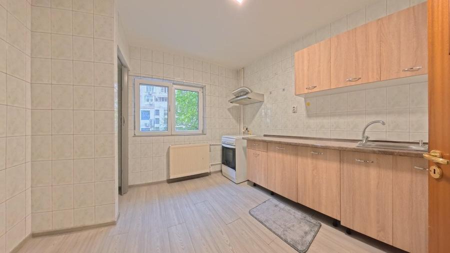 Apartament 3 Camere, B.ul Unirii, Persoana Fizica sau Juridica, Partial Mobilat - 4