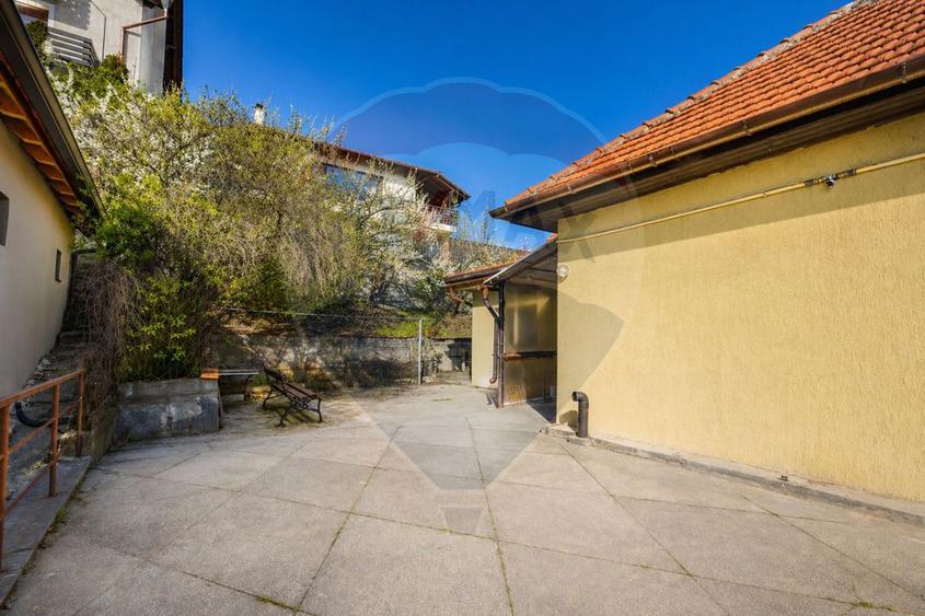 Casă cu vedere panoramică Brașov | Două unități independente | P+E | - 16
