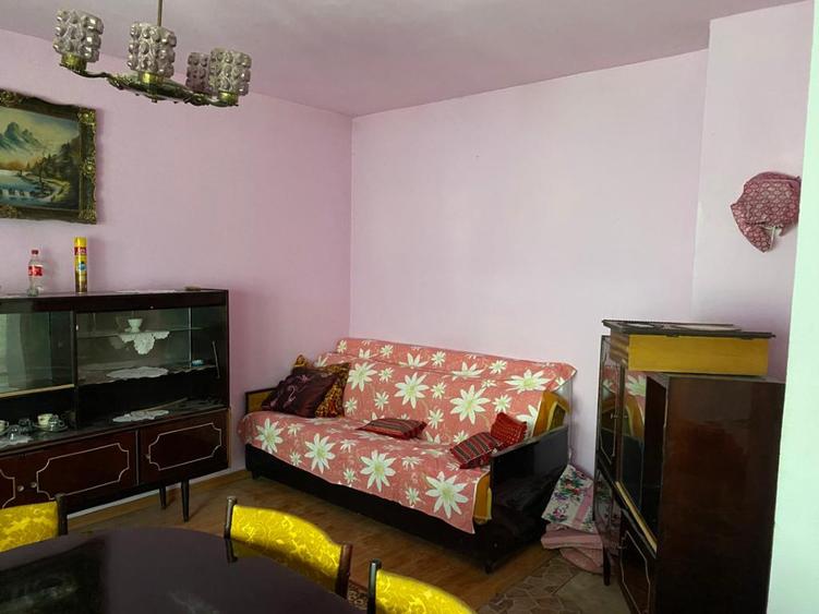 Casa 4 camere de inchiriat sat Tiganesti comuna Munteni - 6