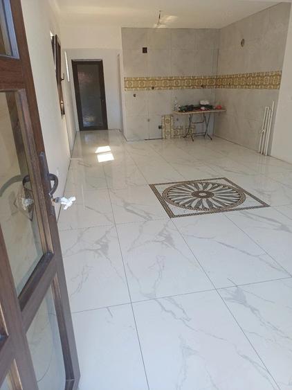 Casă cu Teren 100 Mp în Central