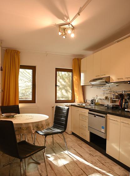 Pensiune boutique, zona Schei - spre Calea Poienii, comision ZERO. - 8