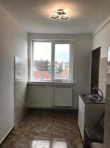 de vanzare apartament 3 camere in centru Onesti judetul Bacau - 7