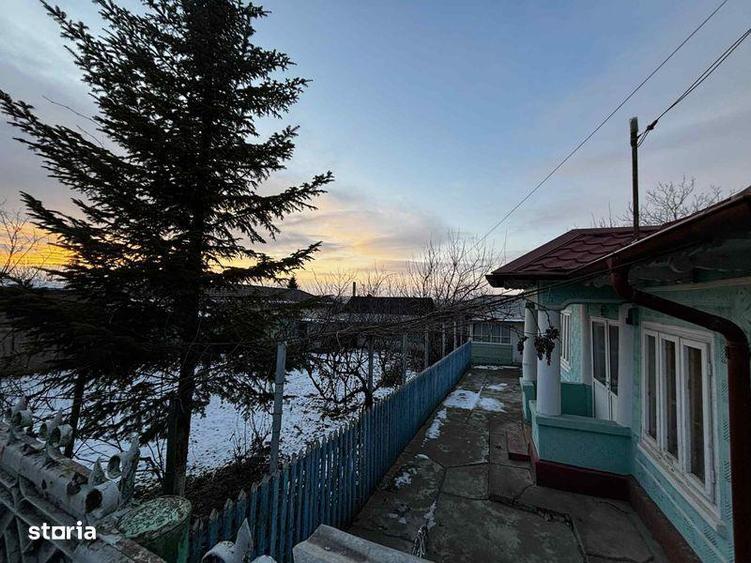 Casa batraneasca + teren Odaia Manolache - 1