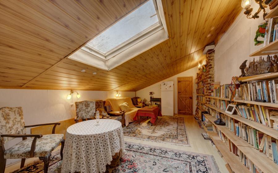 VIILOR - ECHINOCTIULUI, CASA 211 MP UTILI, LOT 460 MP! - 2