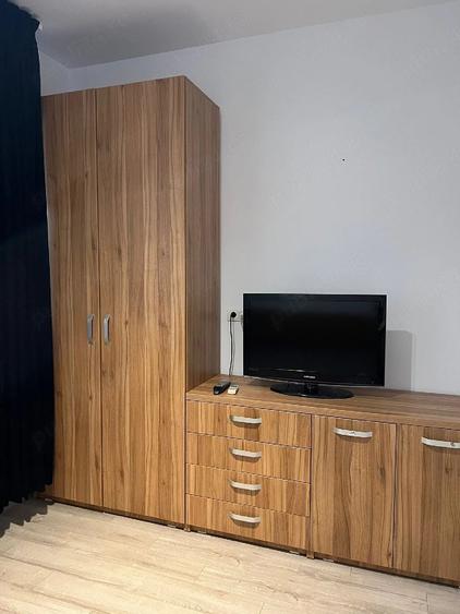 Casă cu 4 camere cu Teren 250 Mp în Vest