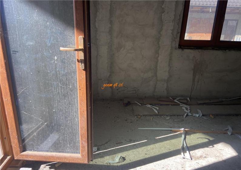 Casa de in sat Botarlau , parter si mansarda cu suprafata - 5