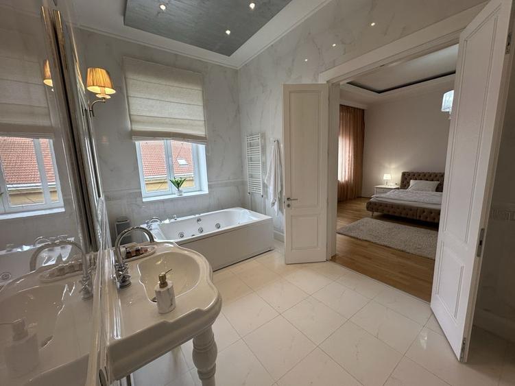 Vand apartament deosebit 130 mp - 1