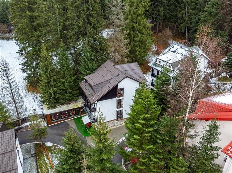Resedinta speciala, in inima statiunii Poiana Brasov, cu terasa si locuri de par - 33