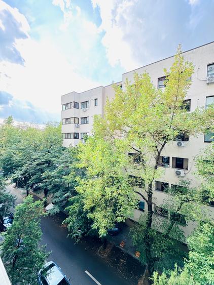 Apartament Spatios cu 2 Balcoane / Metrou Lujerului 3 min / Bloc Reabilitat - 1