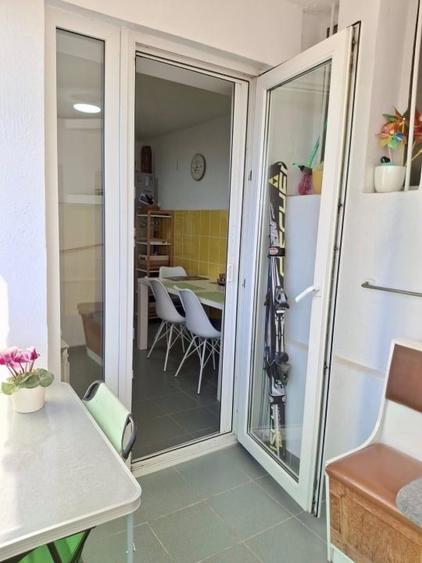 Proprietar vand apartament cu 4 camere - 8