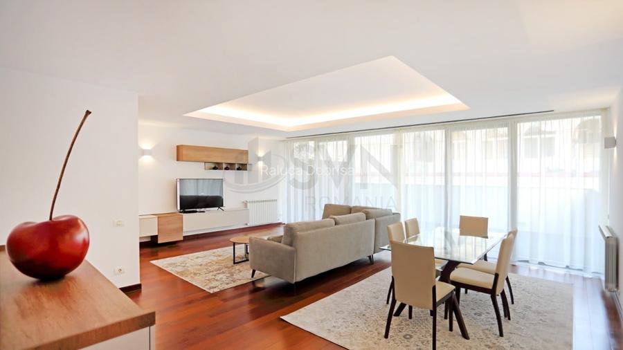 Apartament cu 3 camere decomandat în Primăverii