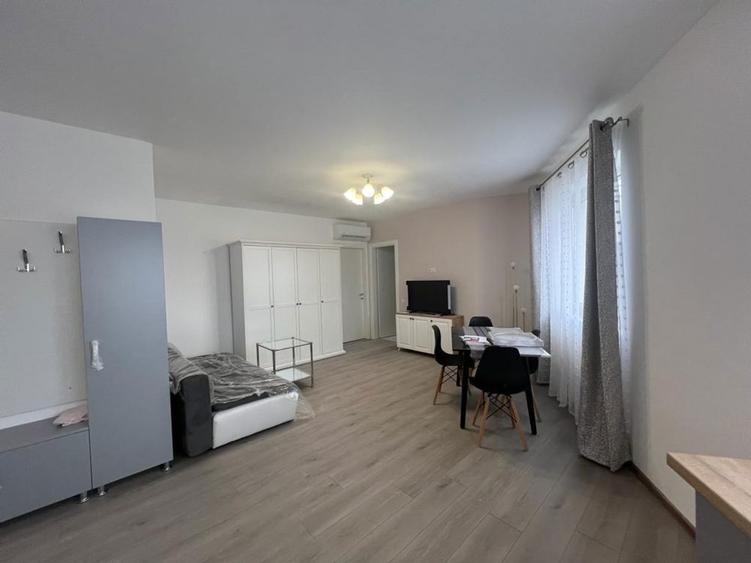 Inchiriez ap cu 3 camere in zona BMW Floresti. - 1