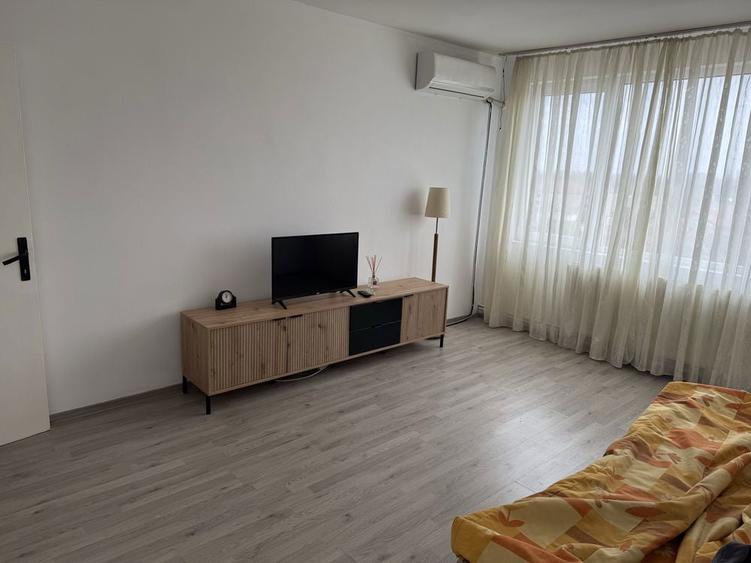 Inchiriez apartament 2 camere, decomandat - 2