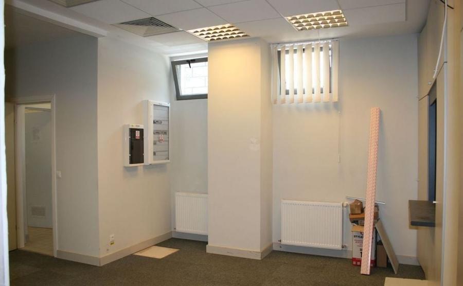 Zona Iuliu Maniu 90 mp trafic intens pietonal - 3