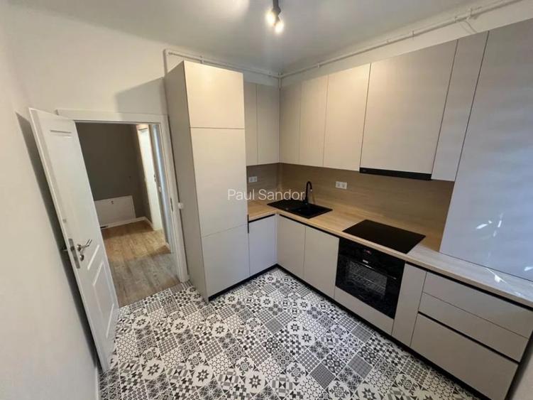 Apartament cu 2 camere, et 1, zona centrala